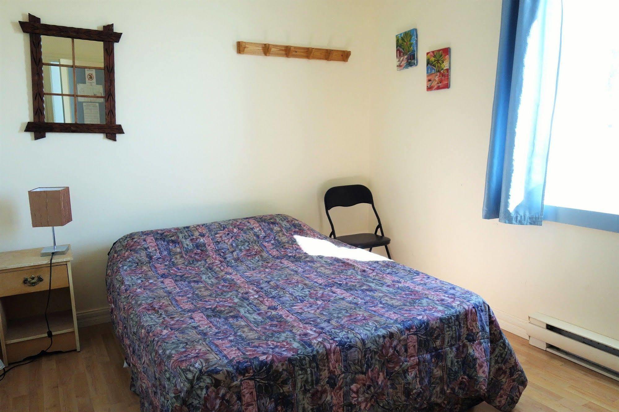 Le Carabobo Auberge Forillon Gaspé Exteriör bild